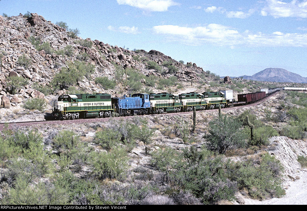 Arizona & California WB train (#708) with #3804, #9623, #2001, #2005, & #3801